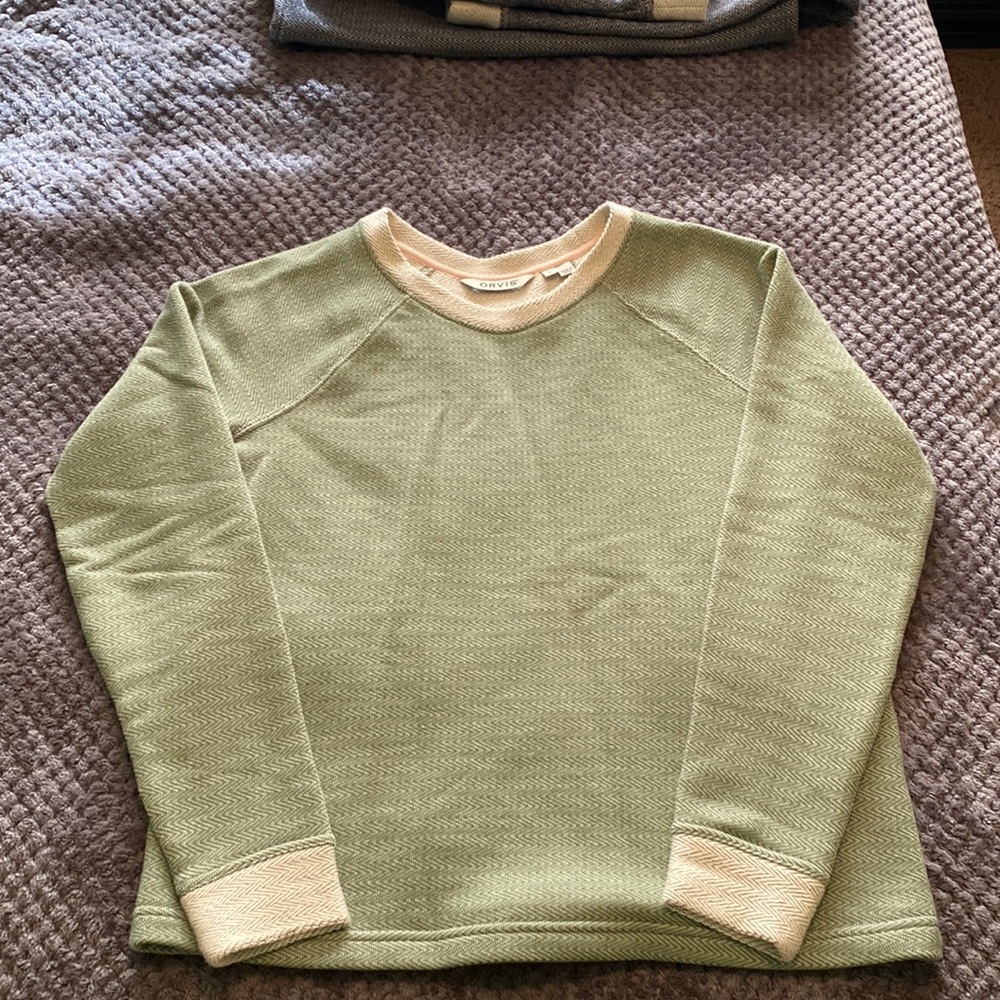 2 Orvis woven sweatshirts green/cream & dark blue/cream size S